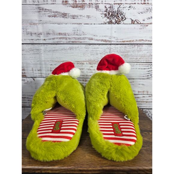 "The Grinch" men's Holiday pajama set in size Large and large slippers NWOT - Picture 4 of 8